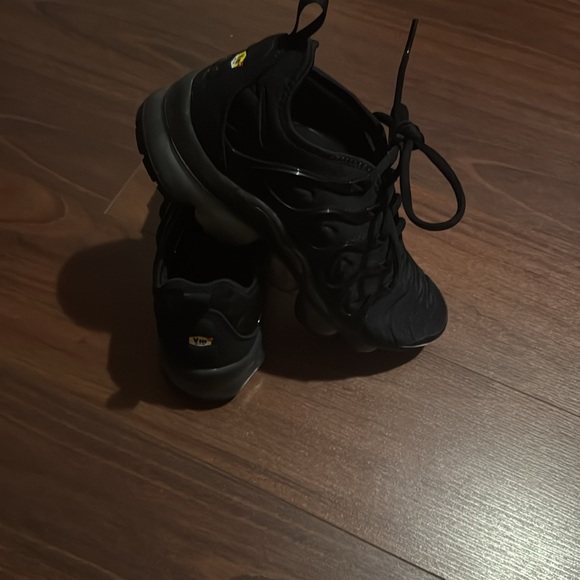 Nike - Picture 2 of 3